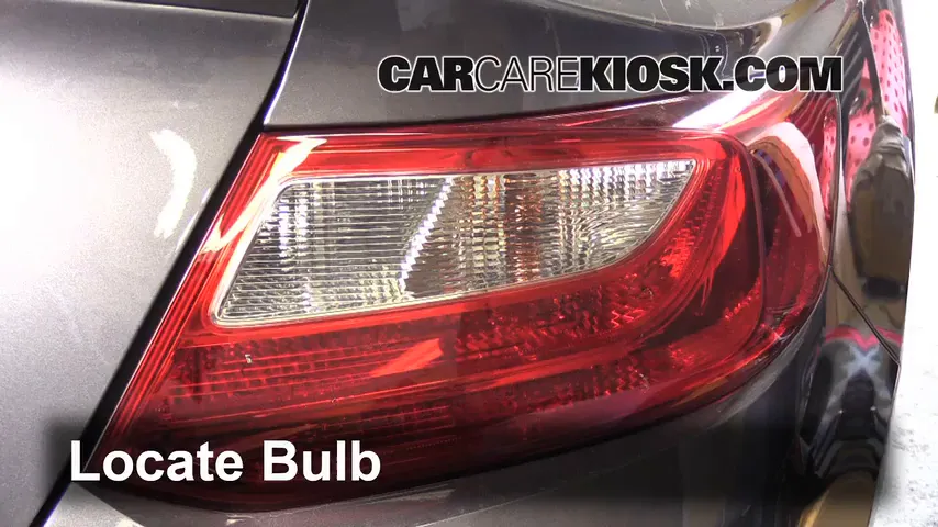 2015 Honda Accord EX-L 2.4L 4 Cyl. Coupe Éclairage Feu clignotant arrière (remplacer l'ampoule)